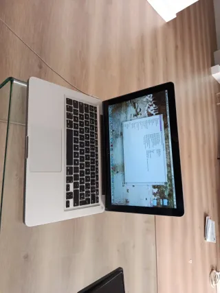 MacBook Pro Intel Core i5 Plata