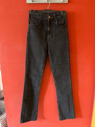 Pantalones vaqueros negros rectos Stradivarius