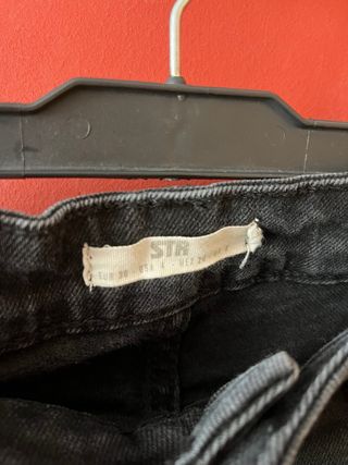 Pantalones vaqueros negros rectos Stradivarius