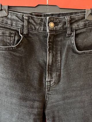 Pantalones vaqueros negros rectos Stradivarius