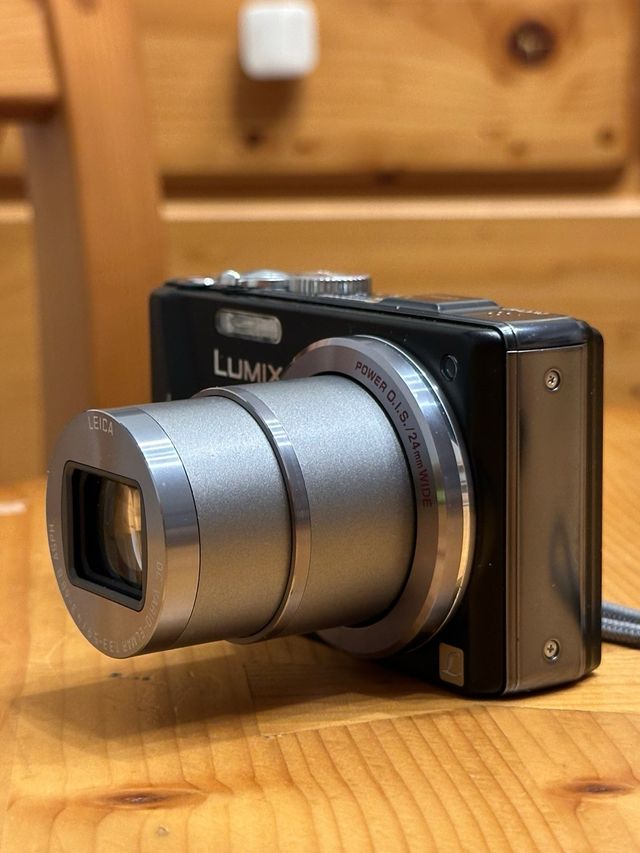 Digicam Panasonic Lumix TZ20 táctil –14.1MP y GPS