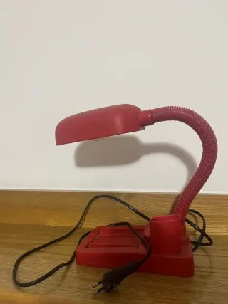 Lampada da scrivania anni 80 rossa