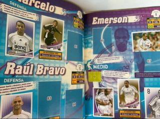 4 Álbumes fútbol + muchos cromos NUEVOS