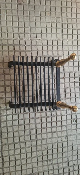 Parrilla para chimenea. Impecable