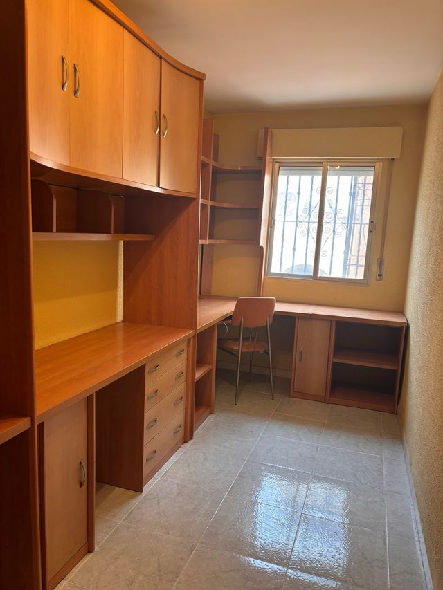 Muebles y estanterías para habitación