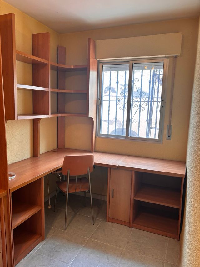 Muebles y estanterías para habitación