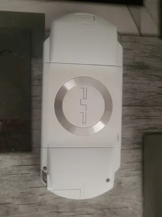 PSP 1004 Blanca, 2 Juegos