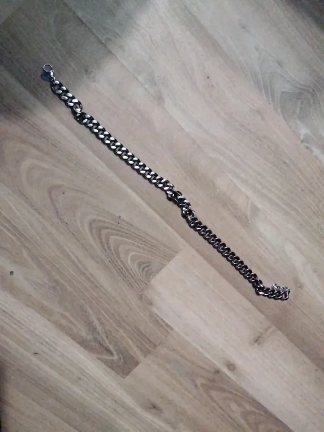 Cadena de joyería grande plateada