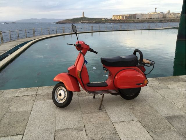 Vespa Roja