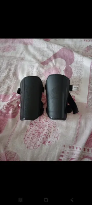 Parastinchi bambino neri