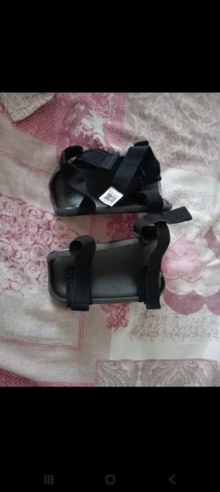 Parastinchi bambino neri