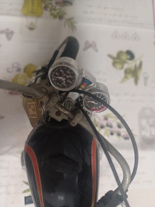 Maqueta Moto Yamaha Negra