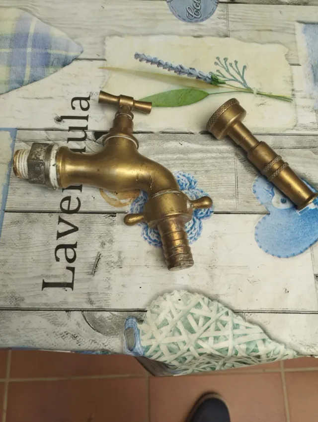 Grifo y alargador de bronce precio a convenir