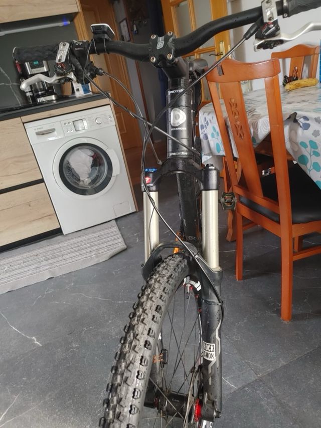 Bicicleta da Montagna Rockrider Nera