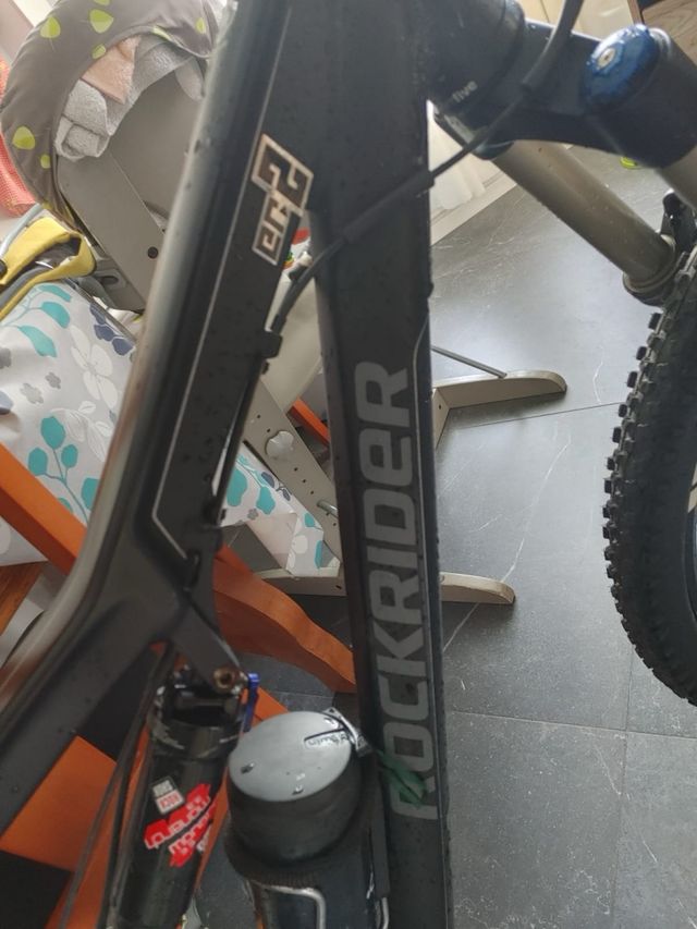 Bicicleta da Montagna Rockrider Nera