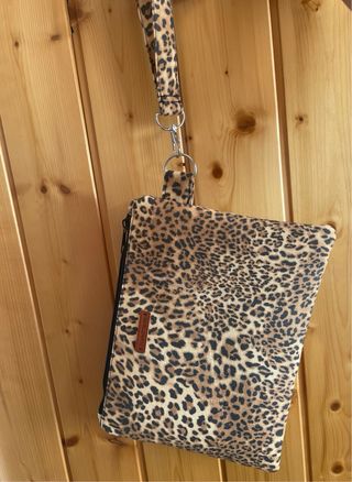 Bolso de mano con estampado de leopardo