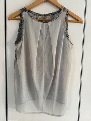 Blusa sin mangas estampado animal