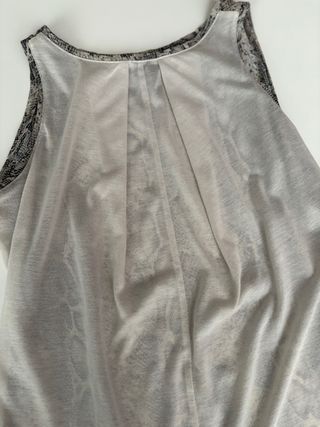 Blusa sin mangas estampado animal