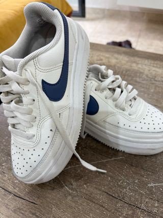 Zapatillas Nike Blancas y Azules