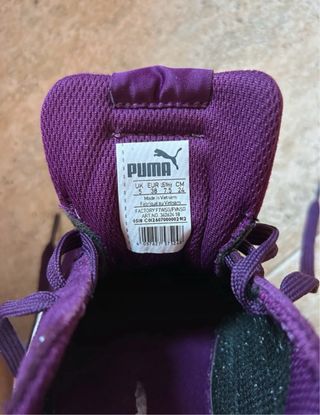 Zapatillas Puma Moradas y Blancas