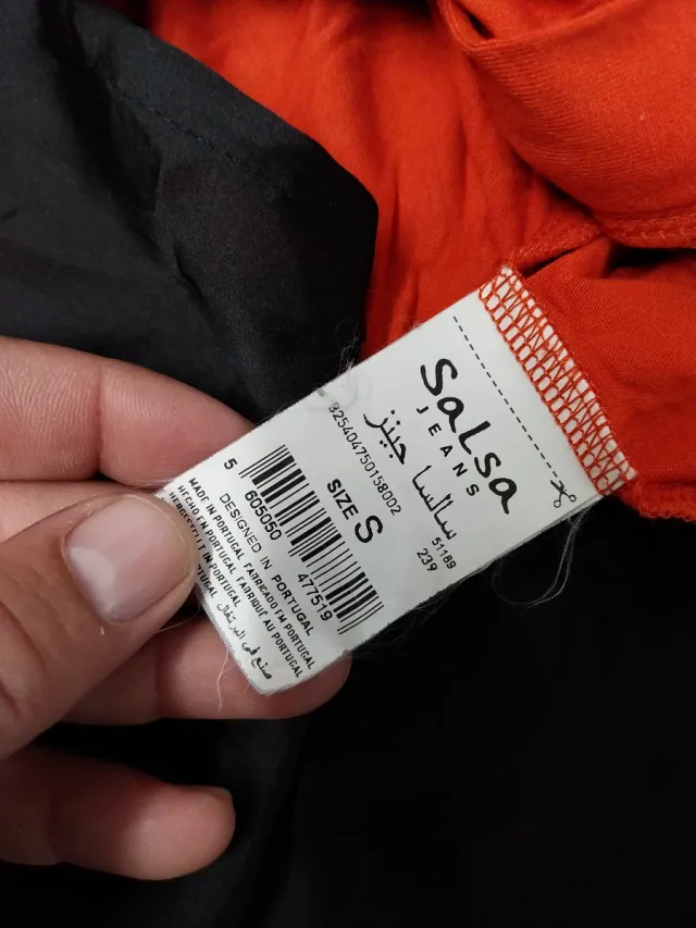 Camiseta manga larga naranja y negra