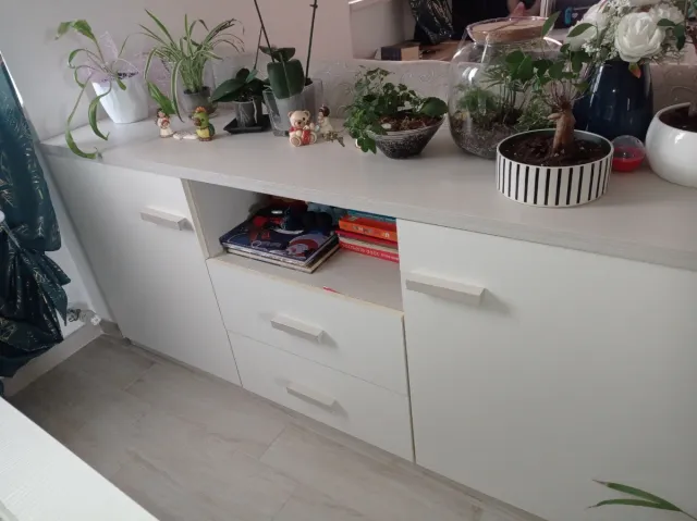 Comò bianco 2 ante 2 cassetti