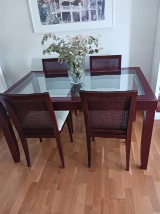 Mesa de comedor madera y cristal extensible