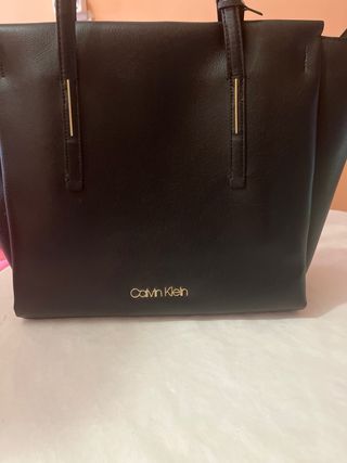 Bolso de cuero negro Calvin Klein
