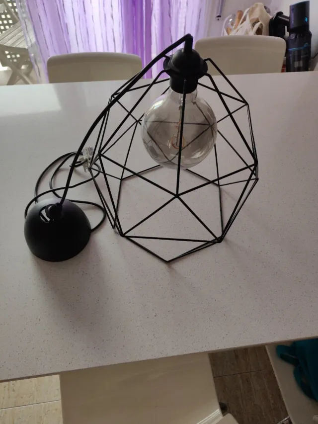 Lámpara colgante geométrica negra