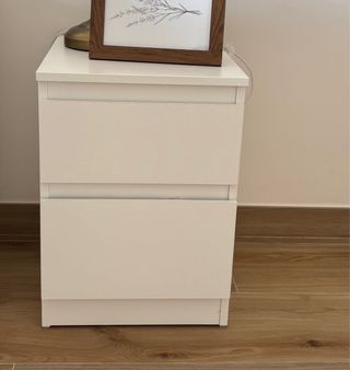 2 comodini bianchi