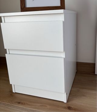 2 comodini bianchi