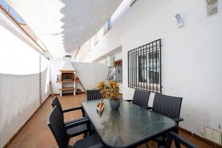 Casa adosada en venta en Cúllar Vega