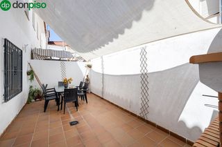 Casa adosada en venta en Cúllar Vega