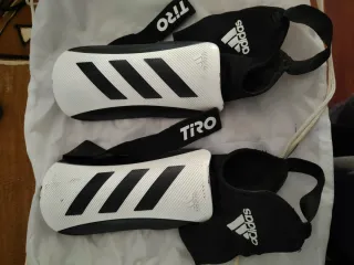 Espinilleras Adidas Tiro