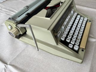 Máquina de escribir Hermes 3000