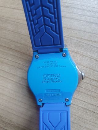 Reloj Seiko Kinetic Negro y Azul