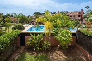 Casa adosada en alquiler en Los Monteros - Bahía de Marbella en Marbella
