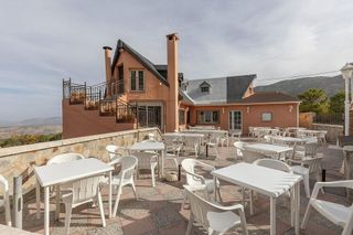 Local comercial en venta en Zubia (La)