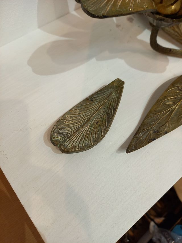 Cenicero Flor Metal Dorado