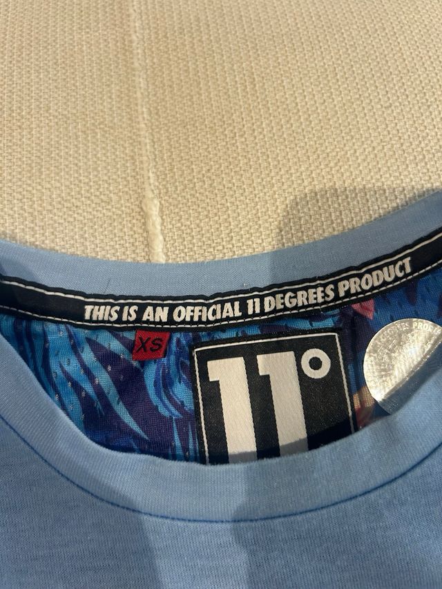 Camiseta 11 Degrees Degradado Azul/Blanco