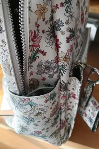 Mochila estampada flores y pájaros