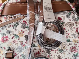 Mochila estampada flores y pájaros
