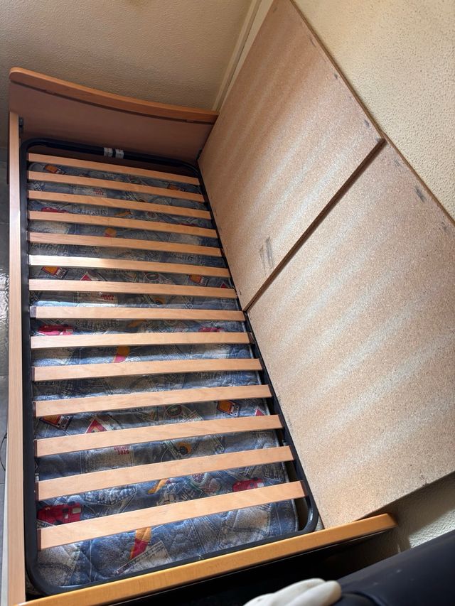 Letto estraibile in legno