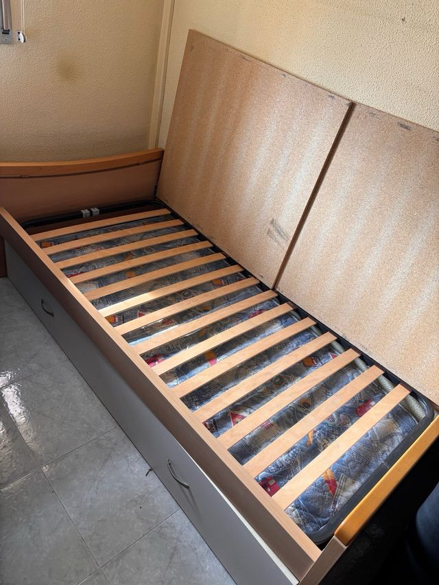Letto estraibile in legno