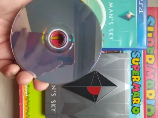 No Man's Sky + caja metálica de PlayStation 4 