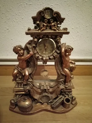 Lote Reloj y Pesebre Dorado
