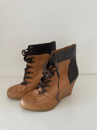 Botines de cuña con cordones vintage