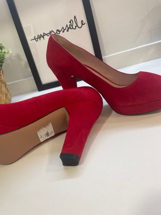 Zapatos tacón Gloria Ortiz ante rojos talla 37