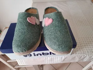 Pantofole donna verdi con cuori rosa Tg 41