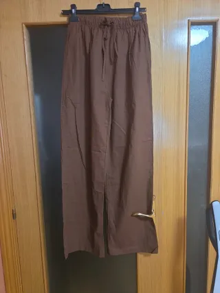 Traje de mujer marrón